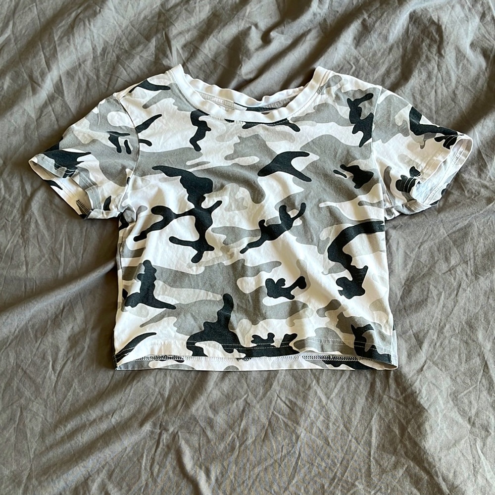 Military camouflage crop t-shirt